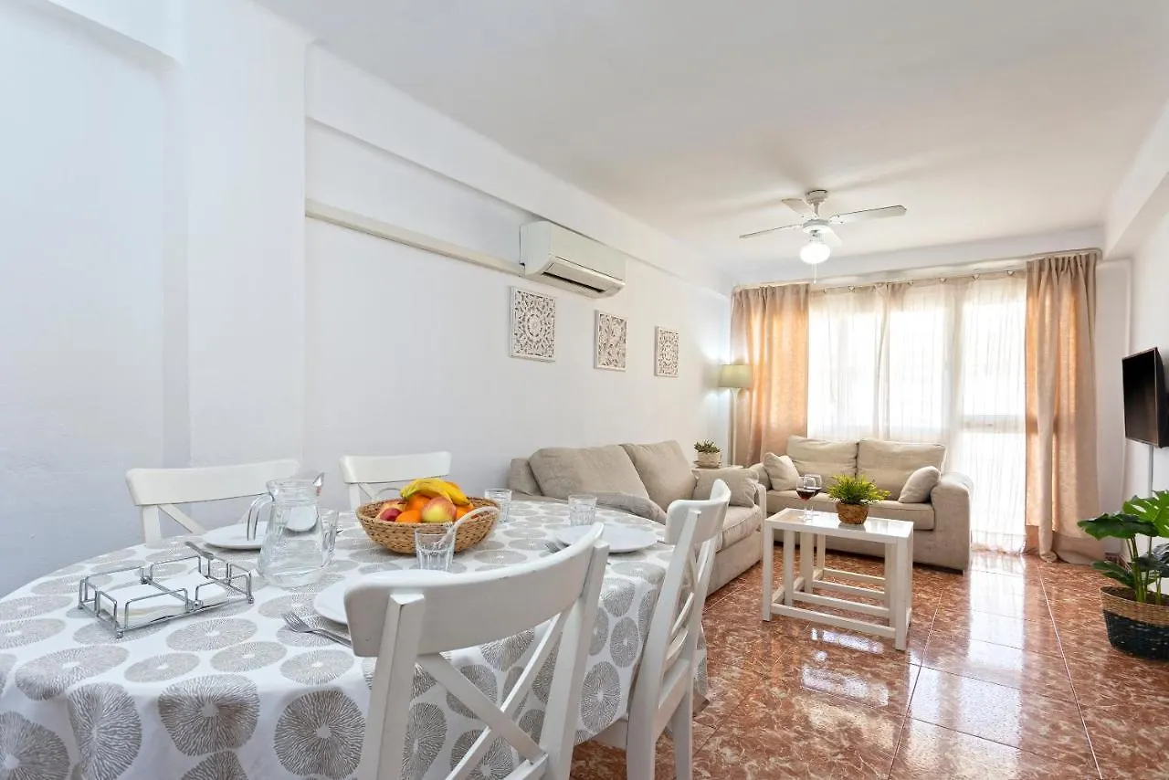 City Center And Next To The Beach 3 Bedrooms Málaga Lägenhet