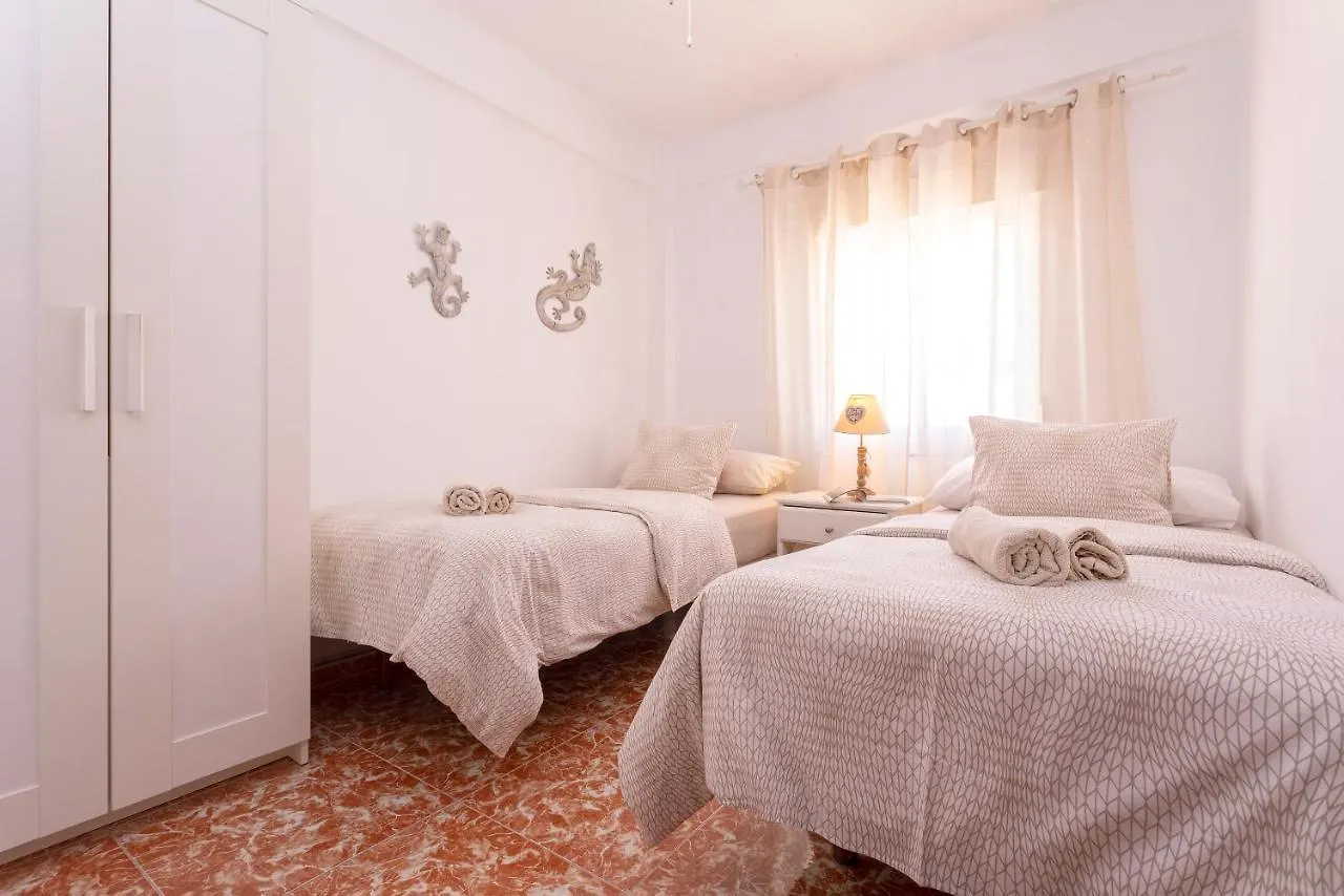 City Center And Next To The Beach 3 Bedrooms Malaga